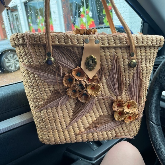 Vintage Handbags - Vintage Beige and Brown Floral Tote